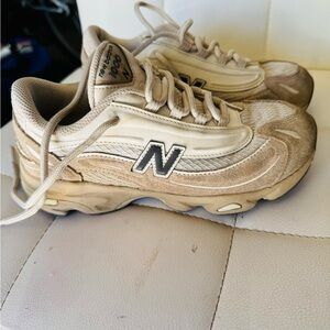 New Balance Cream Casual Shoes